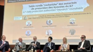 Photo des représentants des autorités de contrôle du G7